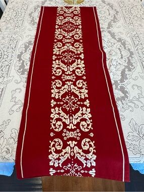 Williams Sonoma Embroidered Crewel Holiday Table Runner – Red | 16” x 90”